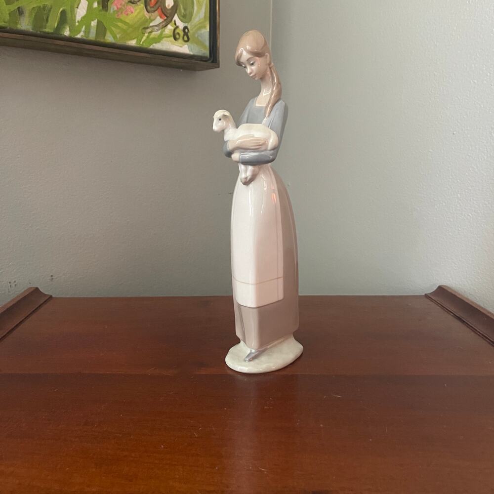 Lovely vintage Lladró porcelain figurine "Girl with Lamb,"